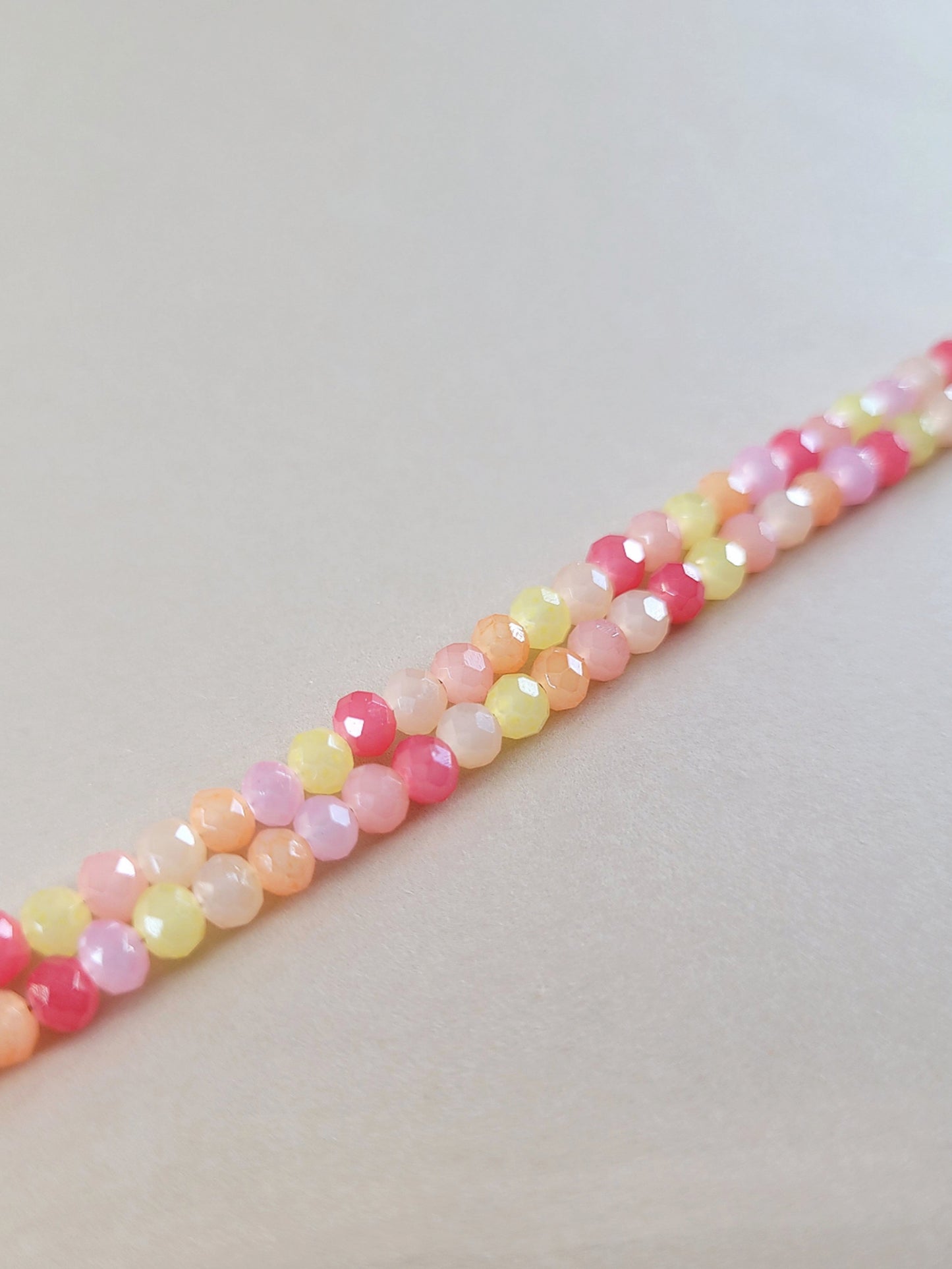 Rondelli lasihelmet pinkin sävyissä