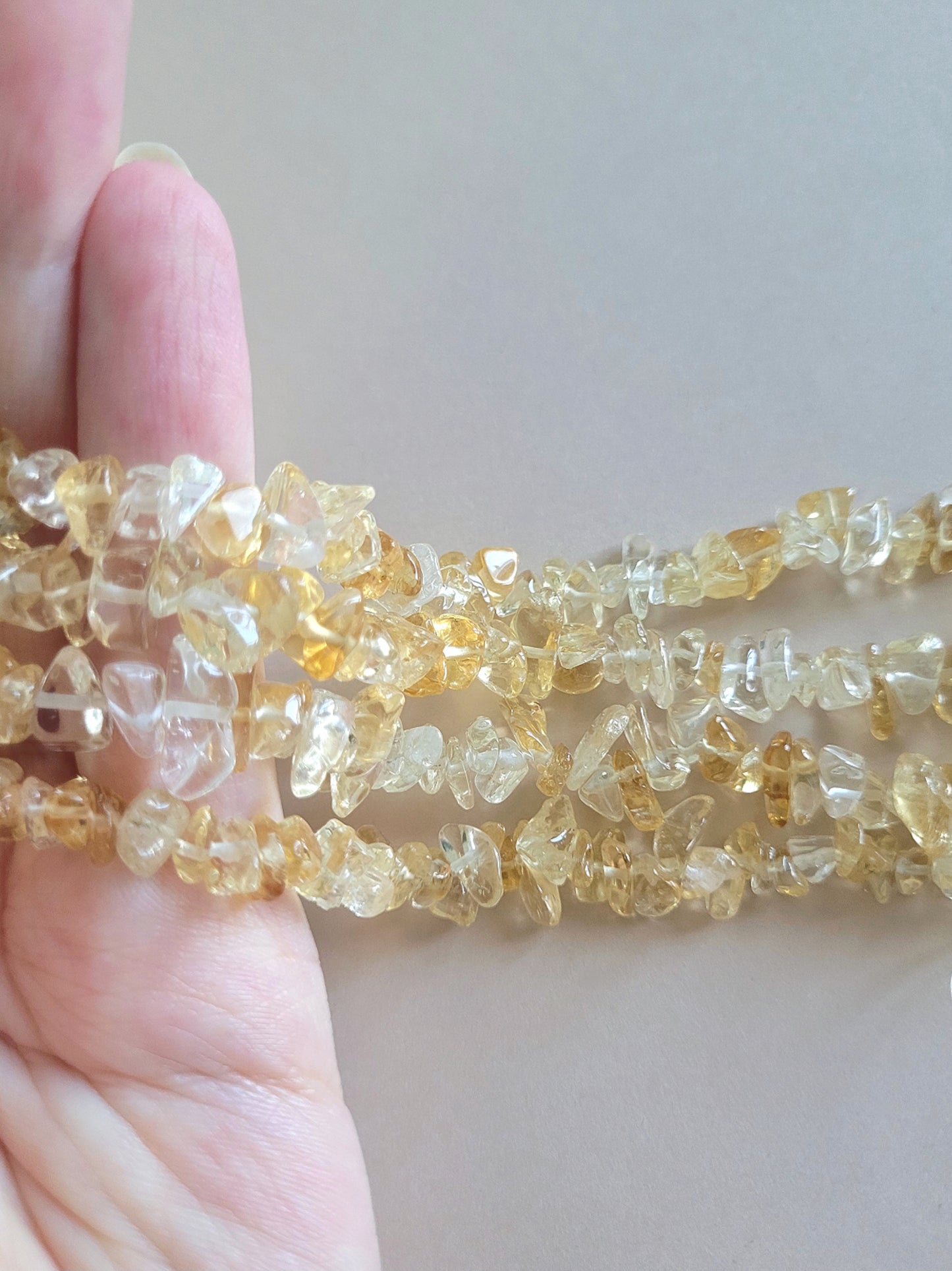 Sitriini kivisirut DIY-korujen tekoon