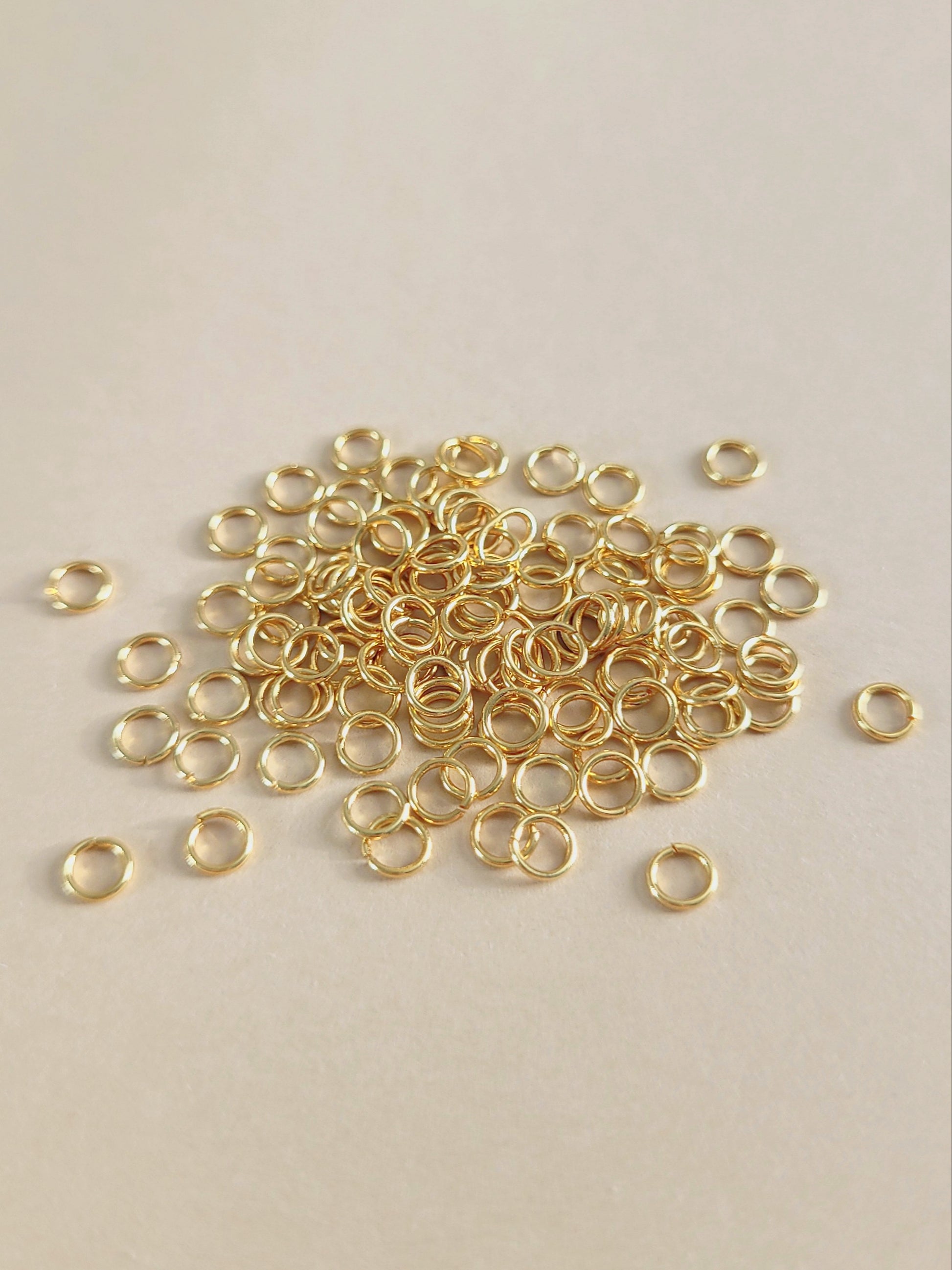 Välirengas kullan värinen DIY-koruihin