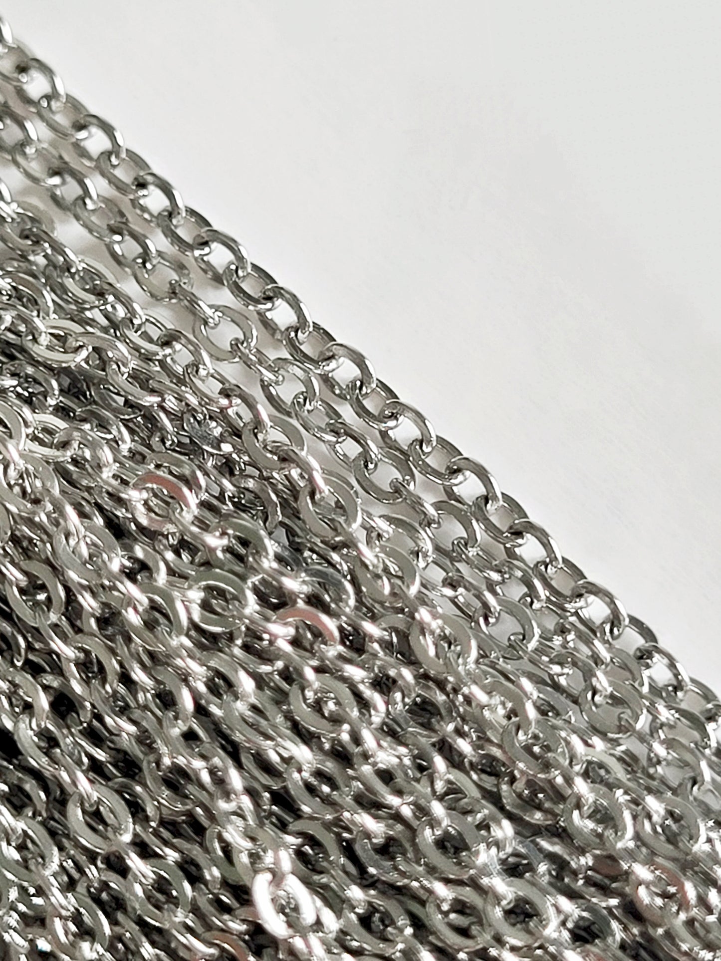 Kirurginteräs ketju koruosaksi