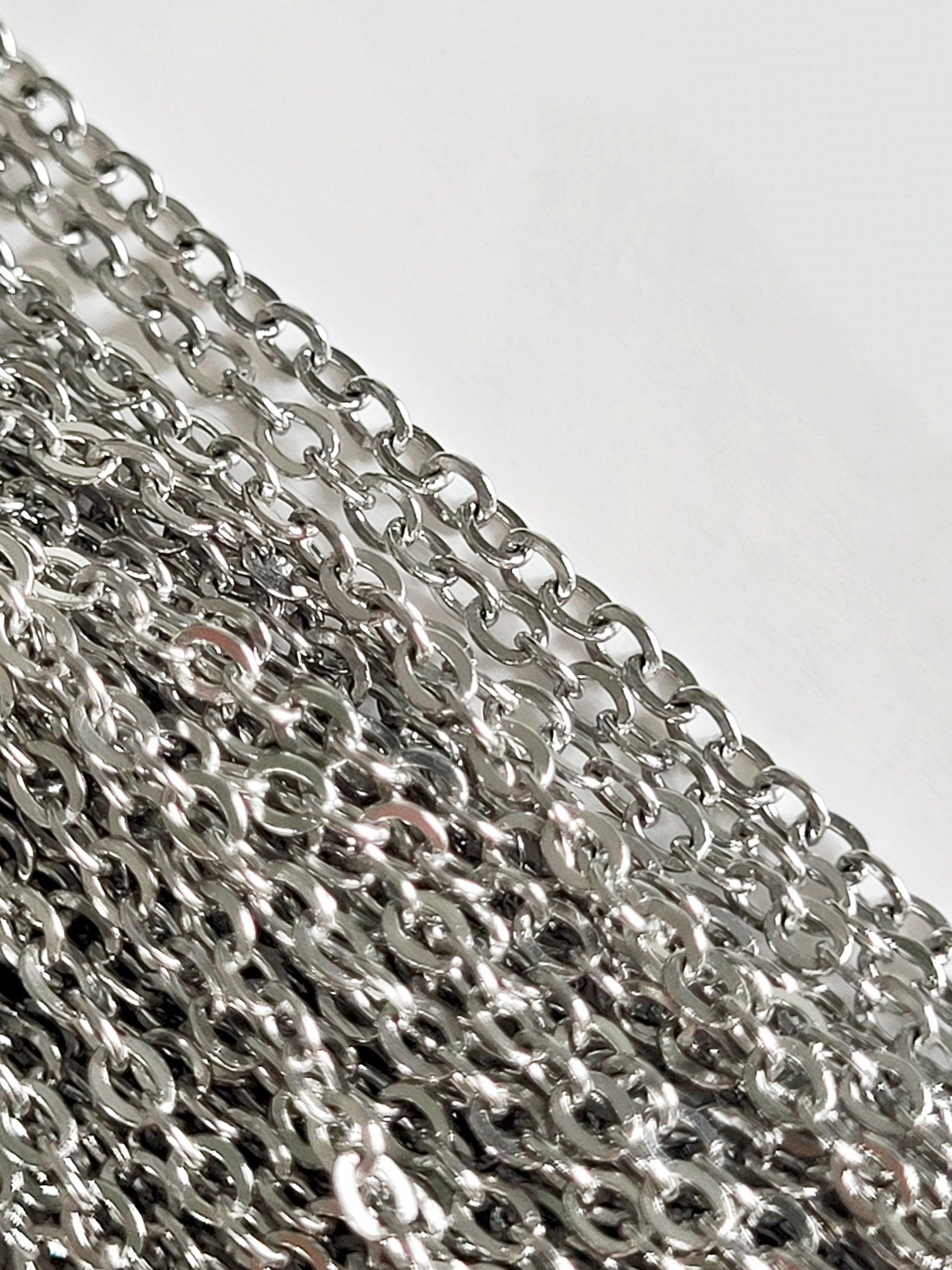 Kirurginteräs ketju koruosaksi